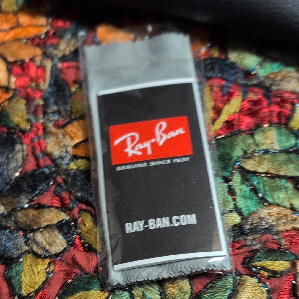 Ray-Ban Dark Gray Sunglasses - Picture 3 of 7